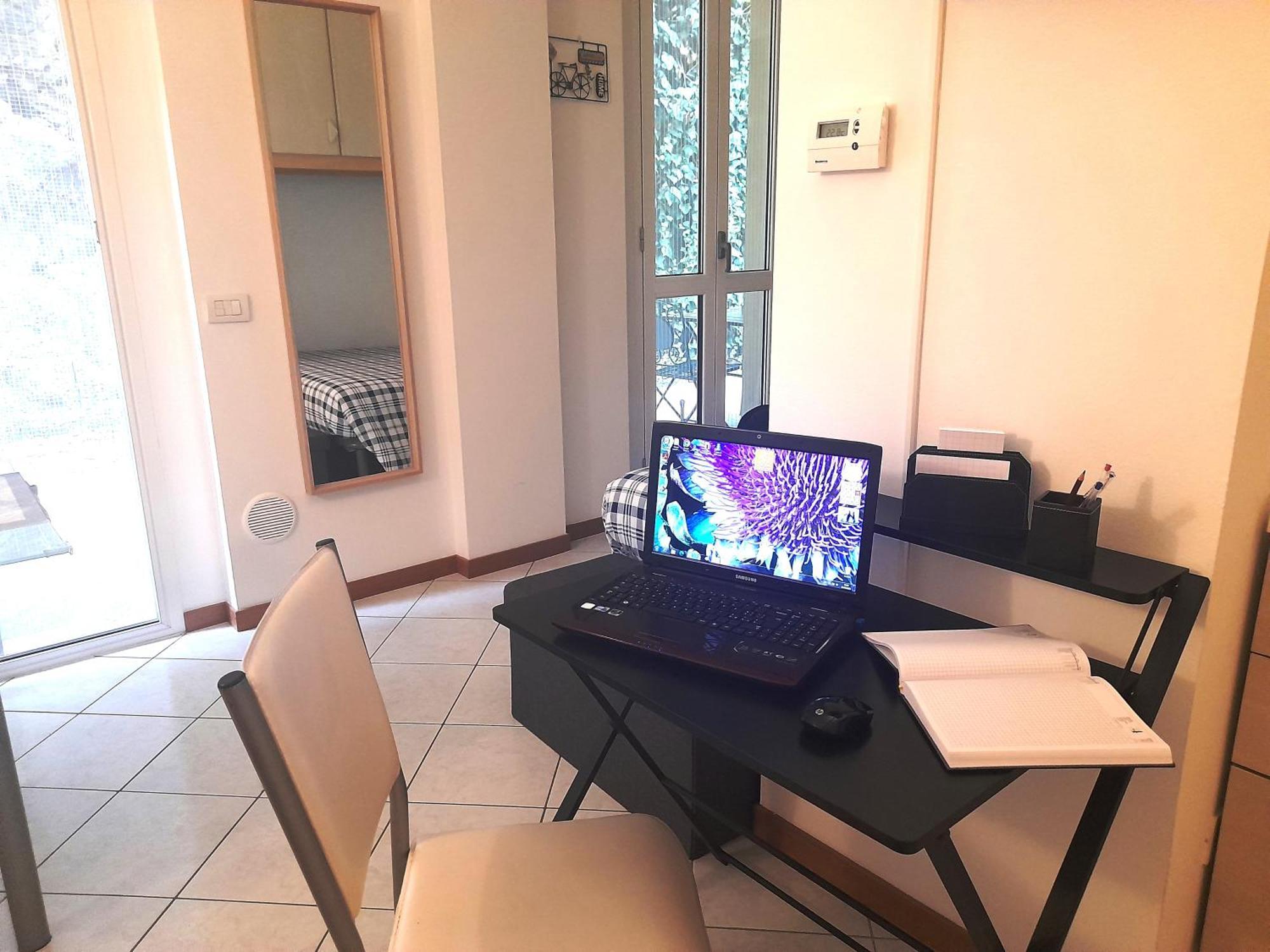 Private Garden & Garage - Self Check-In & Remote Access Διαμέρισμα Όπως Εξωτερικό φωτογραφία